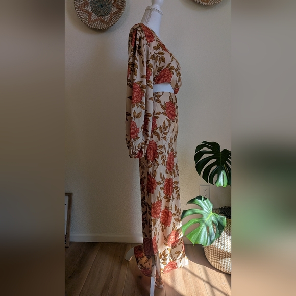 NWT Showpo Abigail One Shoulder Floral Cutout Maxi Dress Medium - Picture 7 of 10